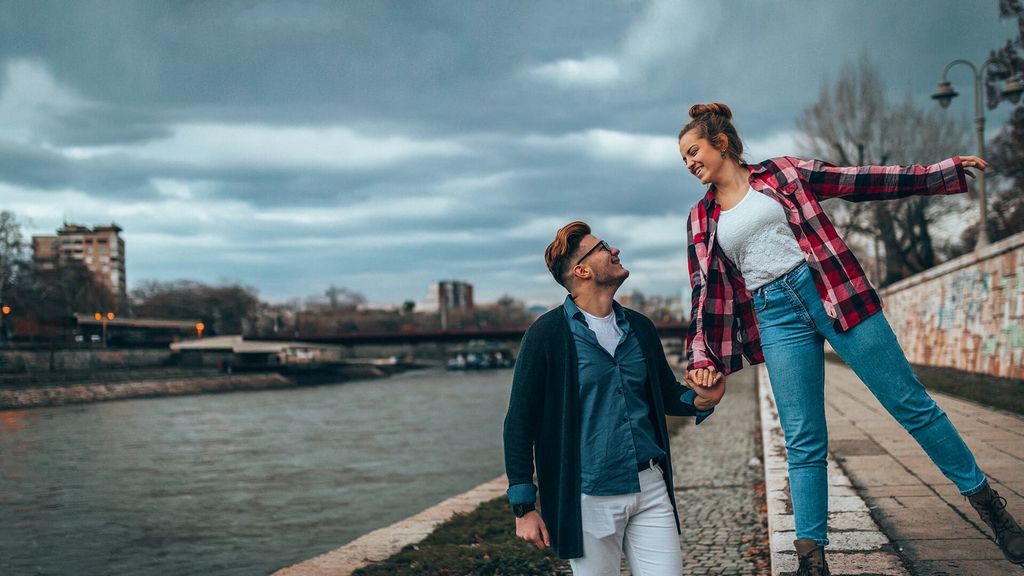 Mobilizing Love: Navigating Sofia Date on the move